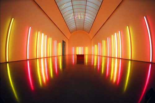 REAL LIGHT DI DAN FLAVIN