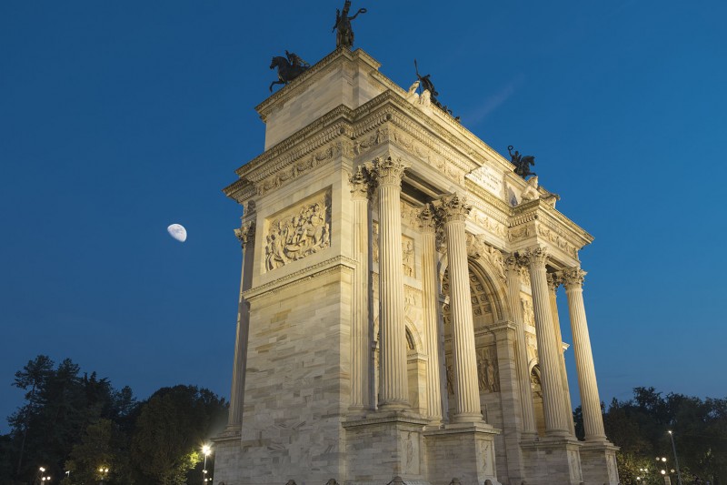 IL PIACERE DI LEGGERE NELLA NUOVA BIBLIOTECA  DI MILANO