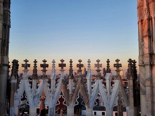 IL DUOMO VISTO SOTTO UNA NUOVA LUCE