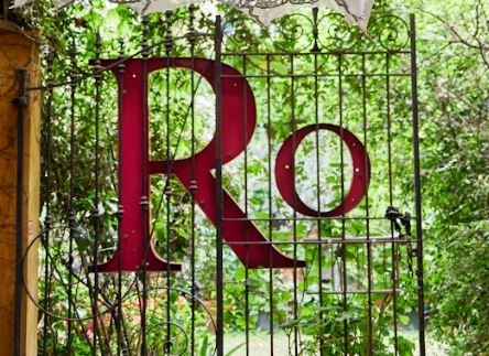 LA PORTA E’ APERTA